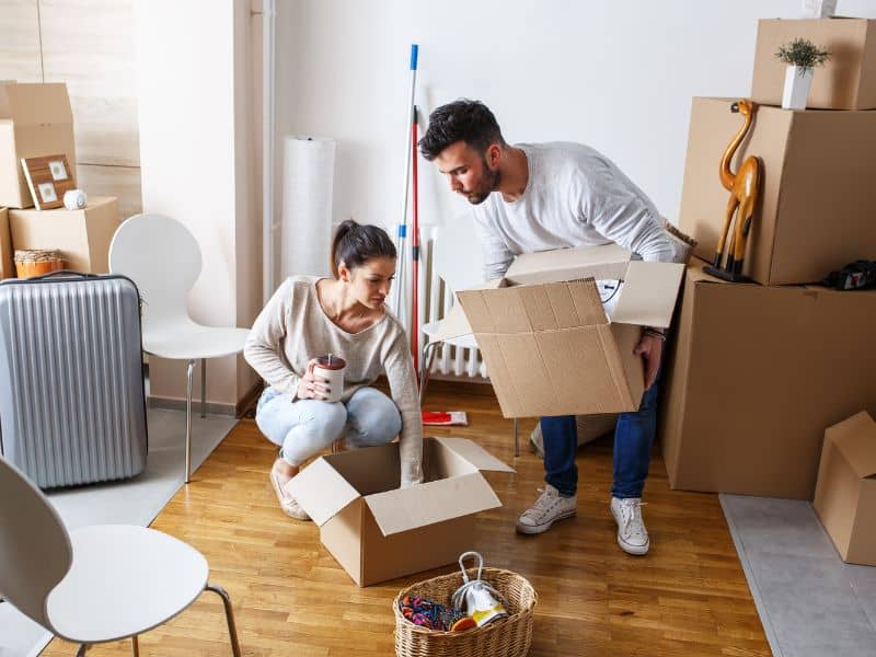 Have a Stress-Free Move Out Day with Professional Cleaners